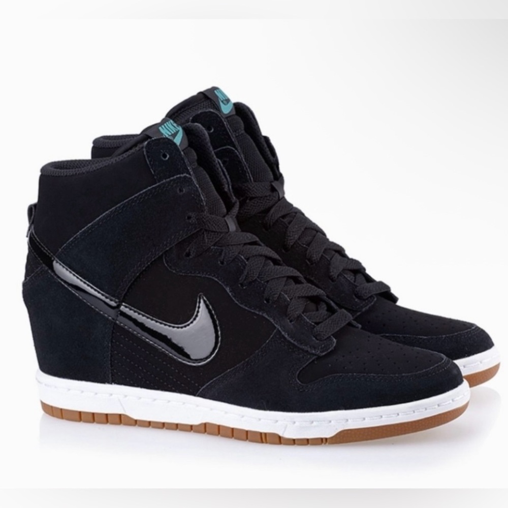 Womens Nike Dunk Sky Hi Essential size 6